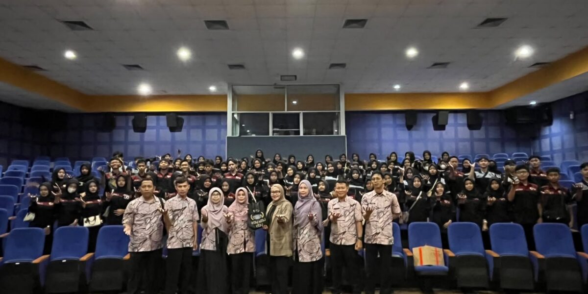 SMK Batik Perbaik Purworejo Kenali Teknologi dan Industri Kreatif
