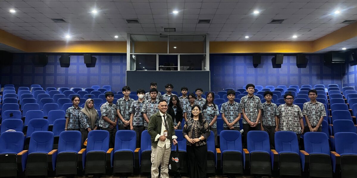 SMK Berbudi Yogyakarta Pelajari Desain dan AI di Universitas AMIKOM Yogyakarta